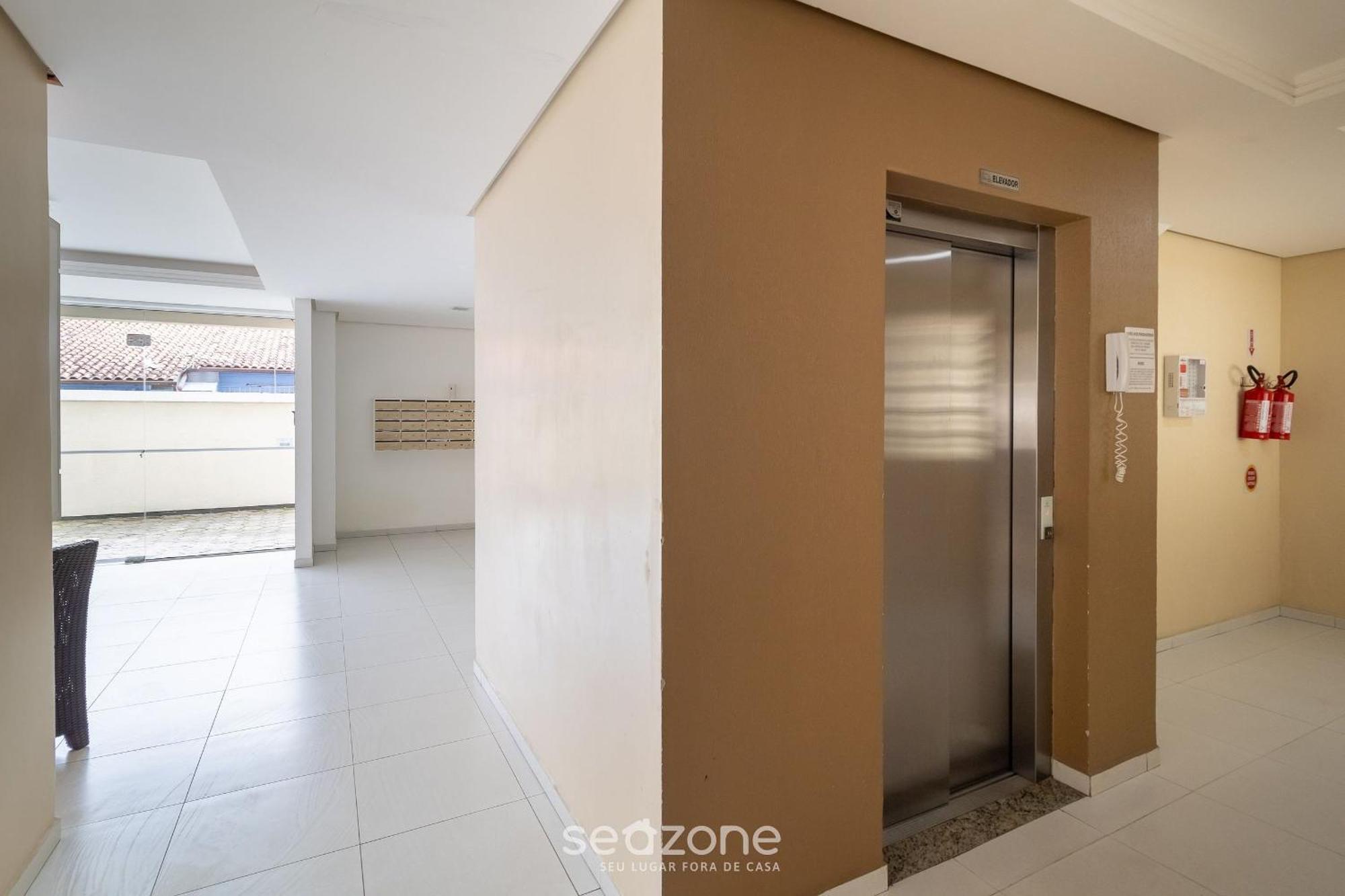 Apartamentos Com Piscina Em Floripa - Cac フロリアノポリス エクステリア 写真