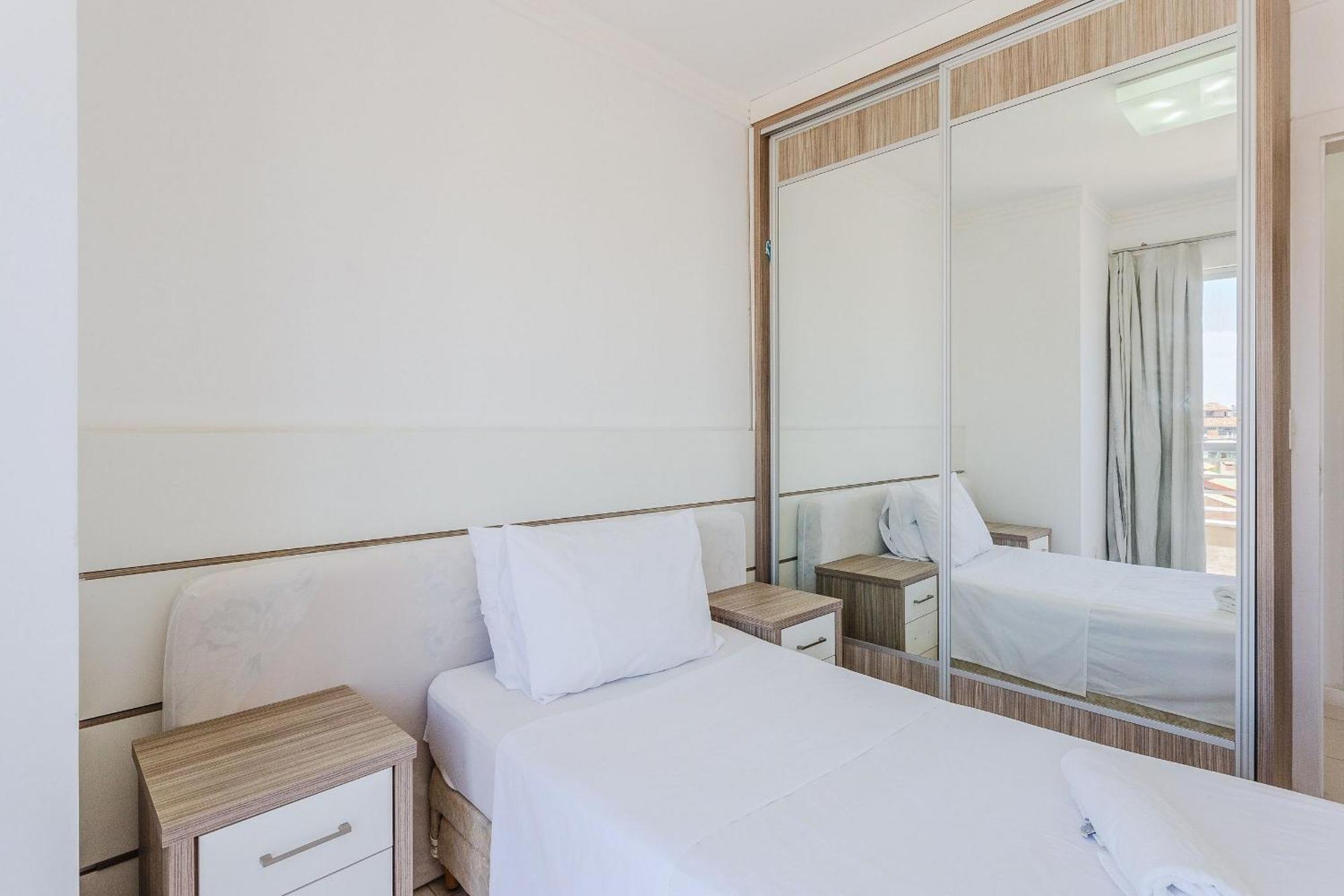 Apartamentos Com Piscina Em Floripa - Cac フロリアノポリス エクステリア 写真